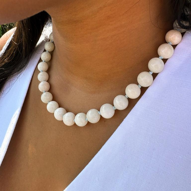 Creamy Jade Mama Necklace